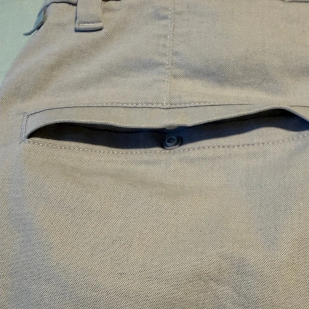 Lululemon Athletica Beige Men's Flat Front Shorts - Picture 4 of 6